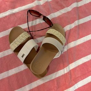 Reed sandals